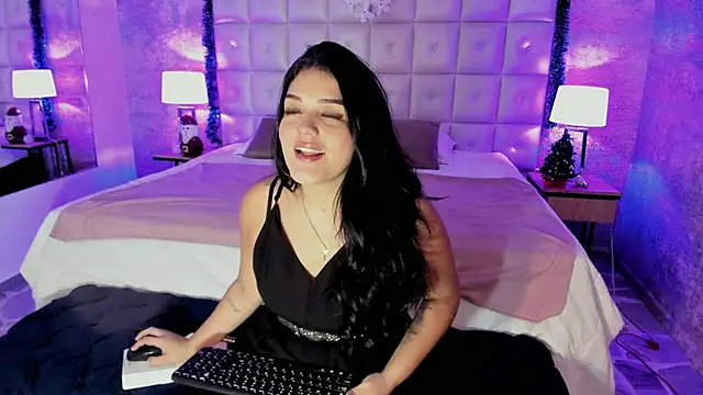 Maddysex  online show from January 8, 11:45 am