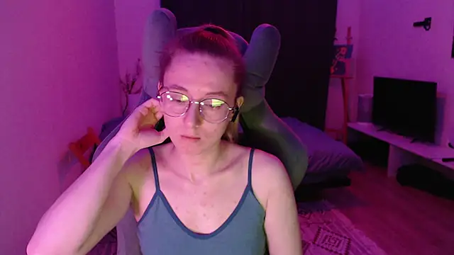 Snapshot of AnabelFrel chatting on September 11, 12:11 am AnabelFrel online show from September 11, 12:11 am