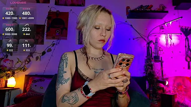 olivecum online show from April 3, 1:09 pm