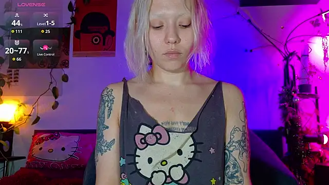 olivecum online show from April 7, 1:22 pm