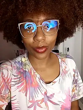 thaimy  online show from April 22, 2:58 am