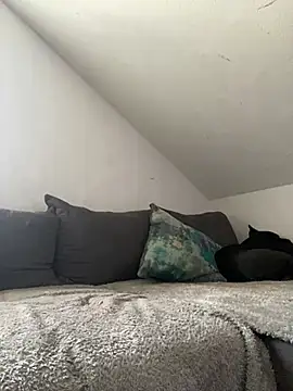 Snapshot of Vlad200472 chatting on February 23, 10:39 am Vlad200472 online show from February 23, 10:39 am