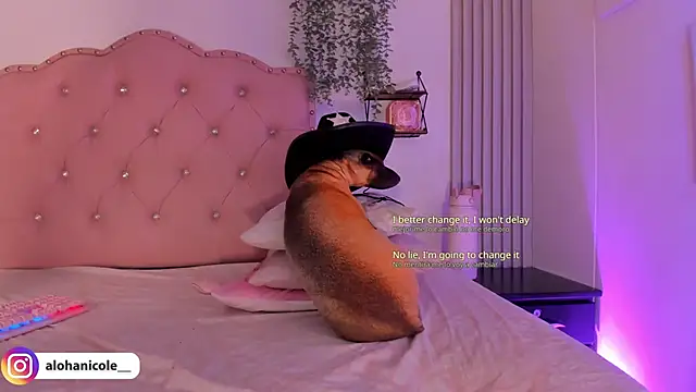 Snapshot of sweet_nicole_11 chatting on October 30, 10:27 am sweet nicole 11 online show from October 30, 10:27 am