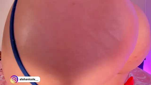 Snapshot of sweet_nicole_11 chatting on November 8, 7:08 am sweet nicole 11 online show from November 8, 7:08 am