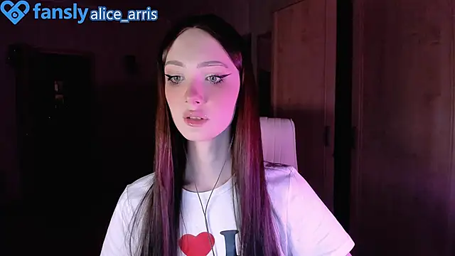 Snapshot of Alice__Aris chatting on October 30, 6:19 pm Alice Aris online show from October 30, 6:19 pm