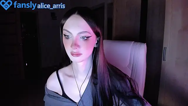 Snapshot of Alice__Aris chatting on November 4, 3:33 pm Alice Aris online show from November 4, 3:33 pm