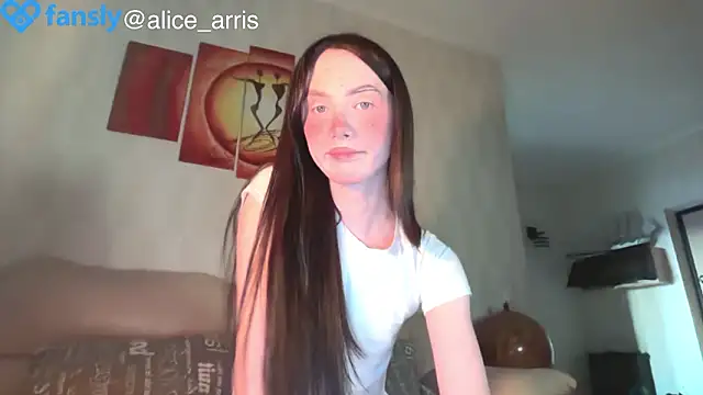 Alice  Aris online show from March 12, 2:56 pm