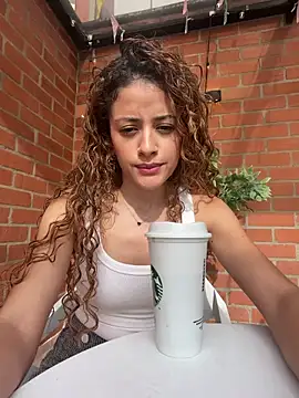 alana15 online show from April 8, 8:53 pm