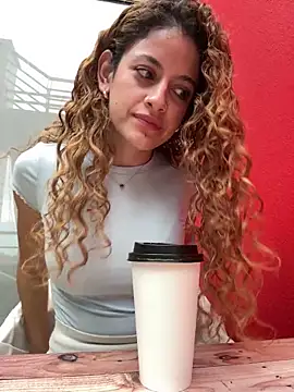 alana15 online show from April 13, 9:31 pm