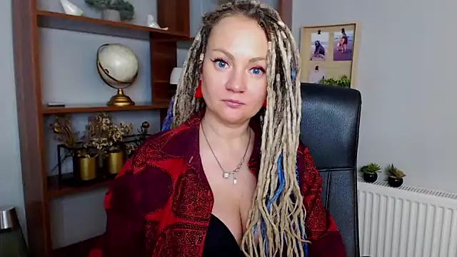 Snapshot of KayaMagic chatting on February 11, 5:50 pm KayaMagic online show from February 11, 5:50 pm