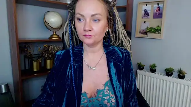 Snapshot of KayaMagic chatting on February 13, 6:16 pm KayaMagic online show from February 13, 6:16 pm