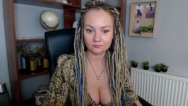 Snapshot of KayaMagic chatting on February 18, 2:59 pm KayaMagic online show from February 18, 2:59 pm