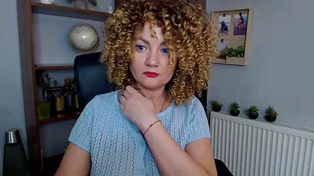 Snapshot of KayaMagic chatting on March 14, 5:35 pm KayaMagic online show from March 14, 5:35 pm