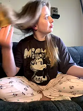 AlisaWhite online show from December 17, 4:24 pm