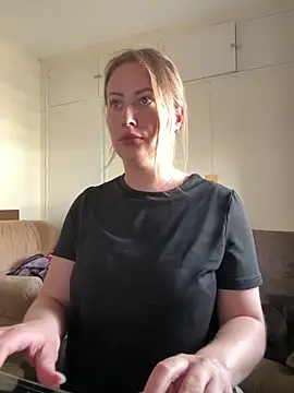 AlisaWhite online show from April 24, 3:03 pm