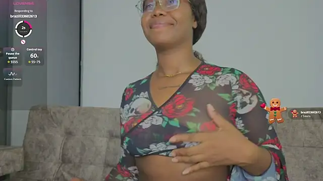Snapshot of tanyyaa chatting on May 18, 1:24 am tanyyaa online show from May 18, 1:24 am