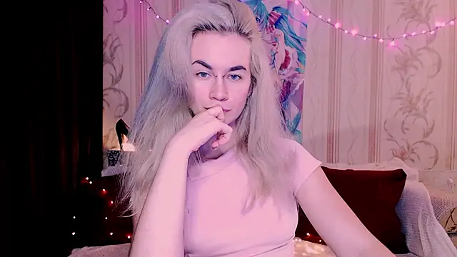 xxxcharismaaa online show from March 6, 11:12 pm