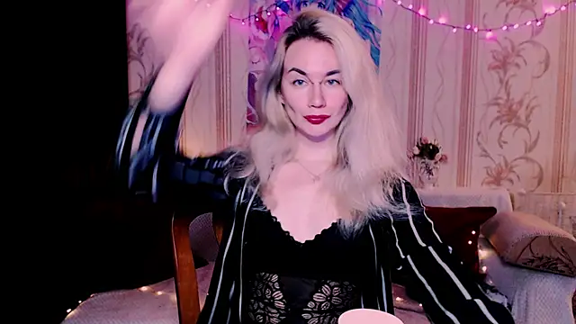 xxxcharismaaa online show from April 21, 4:12 pm