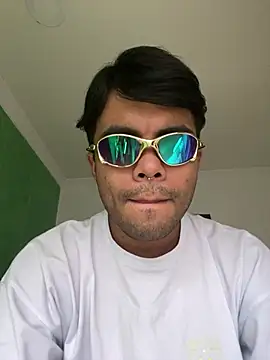 Snapshot of pinedasex777 chatting on February 3, 7:10 pm pinedasex777 online show from February 3, 7:10 pm