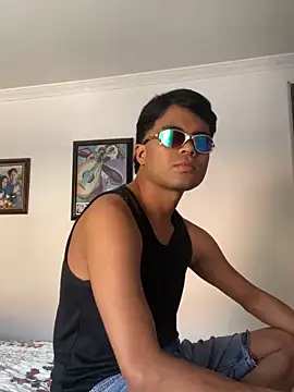 Snapshot of pinedasex777 chatting on February 5, 7:42 pm pinedasex777 online show from February 5, 7:42 pm