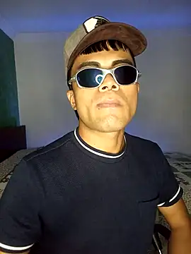 Snapshot of pinedasex777 chatting on September 15, 10:43 pm pinedasex777 online show from September 15, 10:43 pm