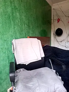 Snapshot of pinedasex777 chatting on October 2, 4:14 pm pinedasex777 online show from October 2, 4:14 pm