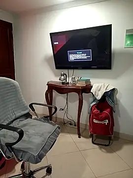 Snapshot of pinedasex777 chatting on October 4, 11:14 pm pinedasex777 online show from October 4, 11:14 pm