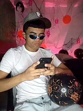 Snapshot of pinedasex777 chatting on October 8, 10:57 am pinedasex777 online show from October 8, 10:57 am