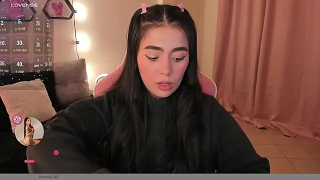 shantall vidales  online show from February 8, 4:25 am