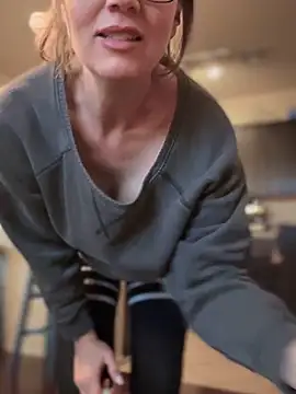 MaiseKnox online show from March 8, 12:44 am