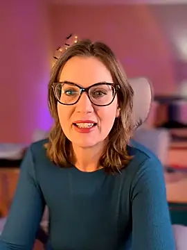 MaiseKnox online show from January 12, 10:15 pm