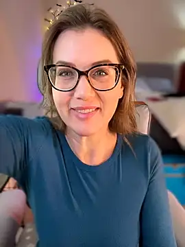 MaiseKnox online show from July 5, 4:58 pm