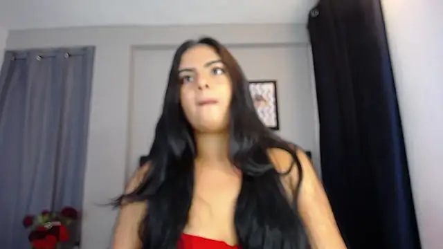 loveyouzahara2020 online show from March 6, 11:45 pm