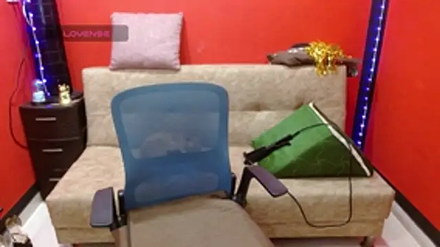 Snapshot of miss_tinnymafe chatting on July 10, 3:44 am miss tinnymafe online show from July 10, 3:44 am