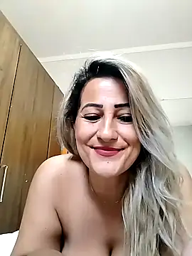 vivifernades online show from January 14, 8:15 pm