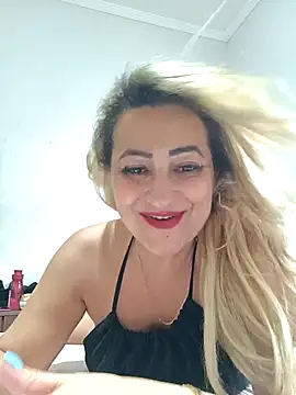 vivifernades online show from March 5, 9:15 pm