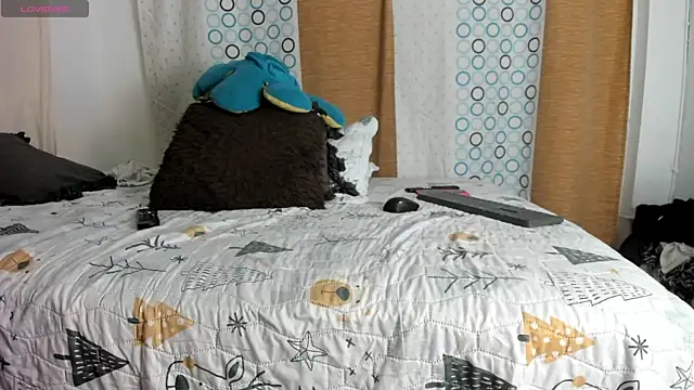 BlowMommy  online show from February 10, 9:14 am