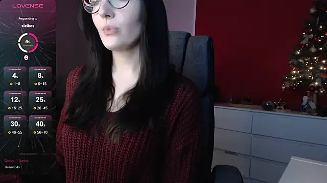 Alina Lamour online show from December 5, 6:55 pm