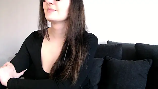 Snapshot of Alina_Lamour chatting on July 8, 7:07 pm Alina Lamour online show from July 8, 7:07 pm