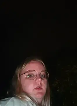 Fiona0705 online show from September 28, 9:31 pm