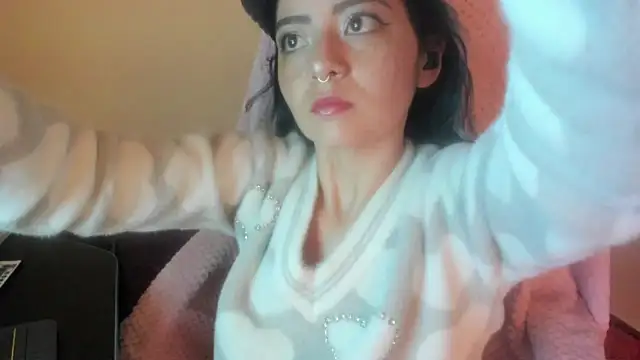 Sammysammy  online show from February 12, 6:19 am