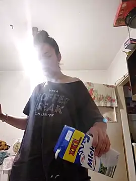 JoLeNe27 online show from March 22, 5:28 am