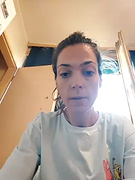 JoLeNe27 online show from September 19, 4:47 am