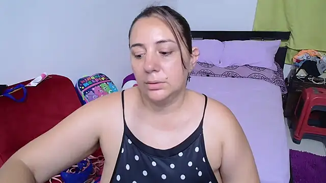 Snapshot of sexxy_ticki chatting on December 15, 1:02 am sexxy ticki online show from December 15, 1:02 am