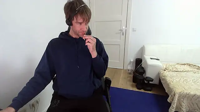 fit ass 2021 online show from June 17, 1:01 pm