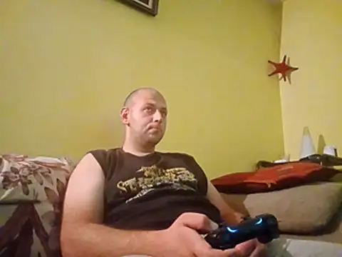 Snapshot of Flakka95 chatting on November 1, 6:32 pm Flakka95 online show from November 1, 6:32 pm