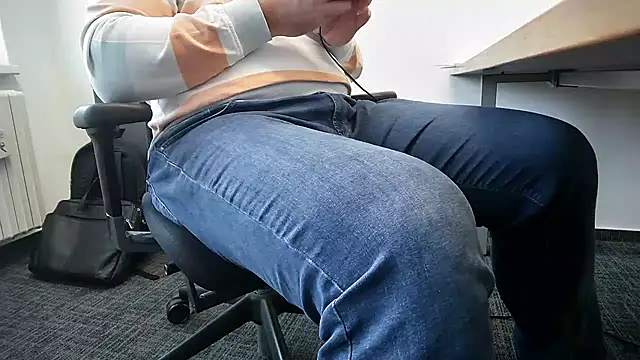 69bezfleku online show from January 9, 8:34 am