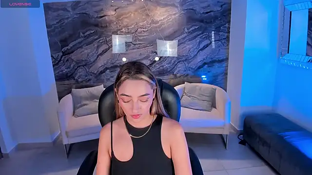 MelissaMoore  online show from March 3, 4:47 am