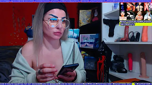 cuminmenowbbyx online show from April 18, 5:06 pm