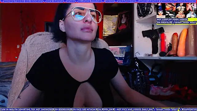 Snapshot of cuminmenowbbyx chatting on May 14, 4:36 pm cuminmenowbbyx online show from May 14, 4:36 pm